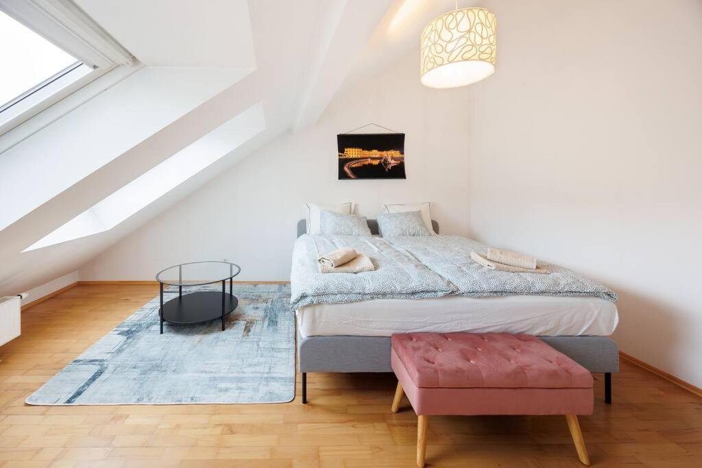 Scenic Rooftop Flat With Terrace Βιέννη Εξωτερικό φωτογραφία
