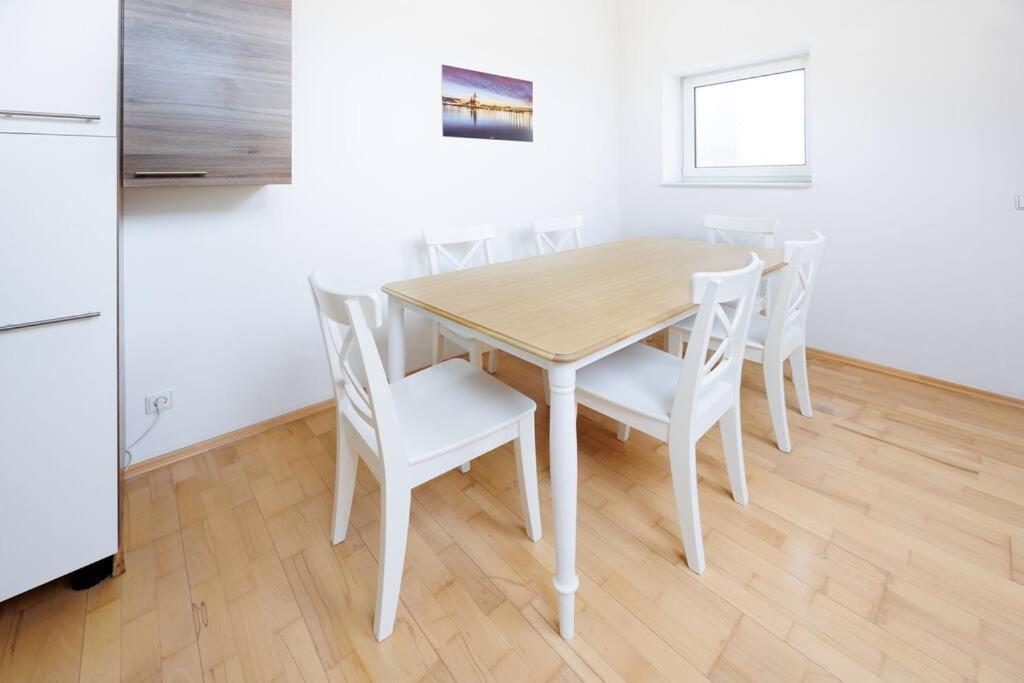 Scenic Rooftop Flat With Terrace Βιέννη Εξωτερικό φωτογραφία