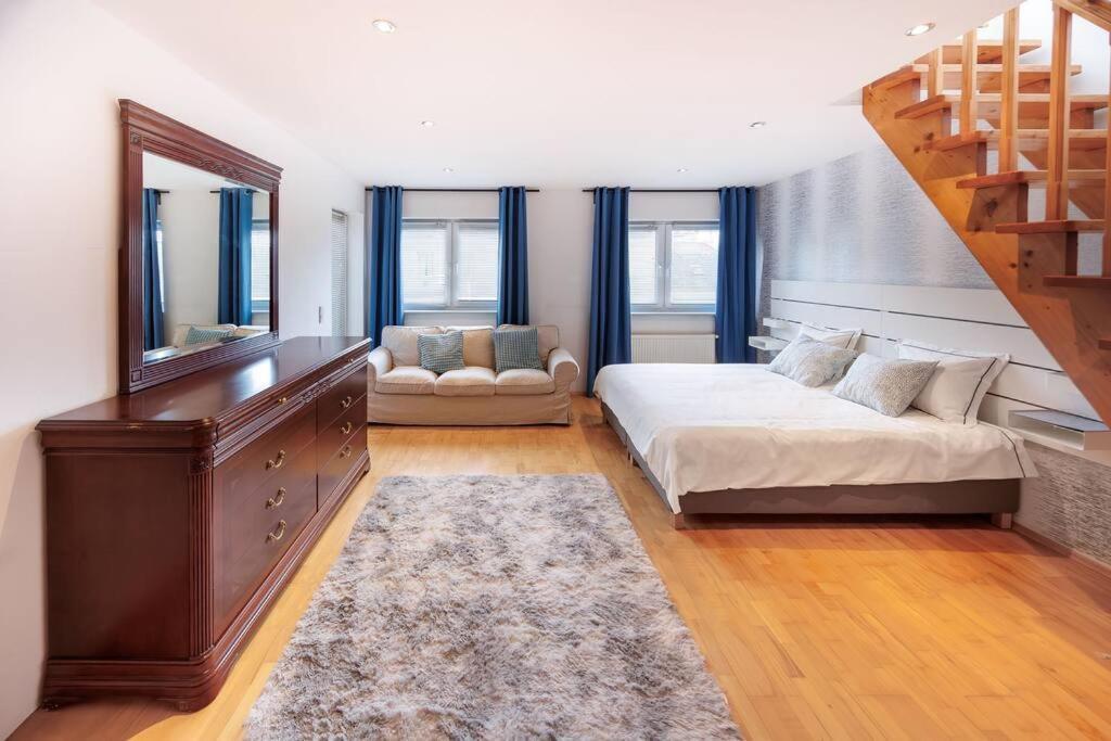 Scenic Rooftop Flat With Terrace Βιέννη Εξωτερικό φωτογραφία