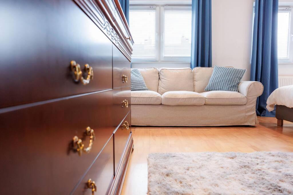 Scenic Rooftop Flat With Terrace Βιέννη Εξωτερικό φωτογραφία